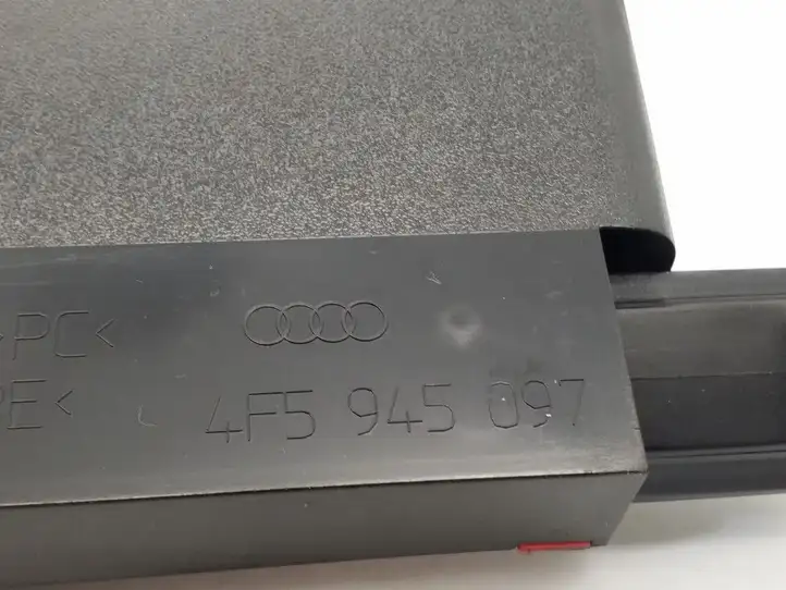 Audi A6 S6 C6 4F (2008 - 2011) 4F5945097 Дополнительный стоп фонарь — фото 3