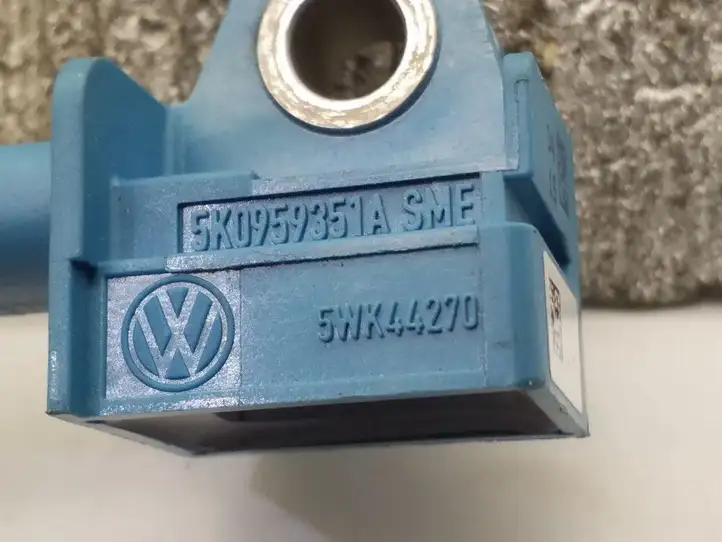Volkswagen Jetta VI (2011 - 2018) 5K0959351A Датчик удара SRS — фото 3
