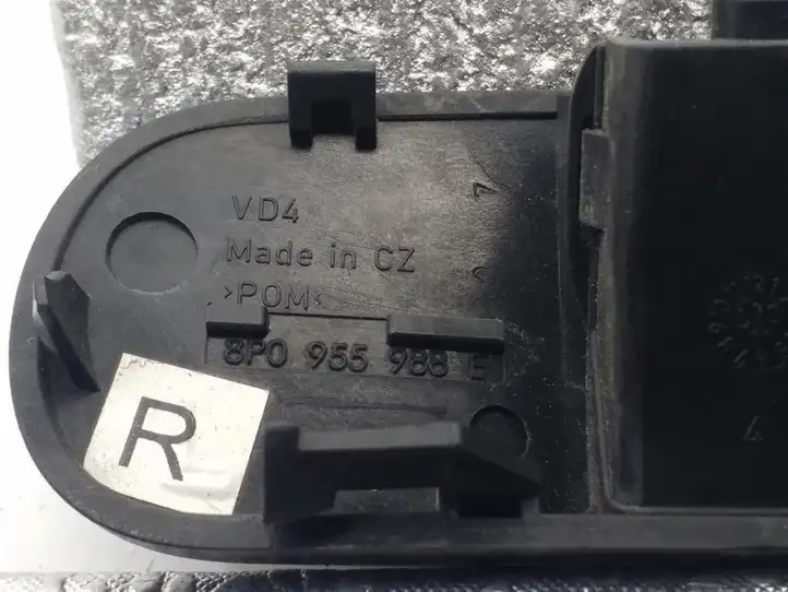Audi A3/S3 8P (2004 - 2008) 8P0955988E Форсунка омывателя лобового стекла — фото 2