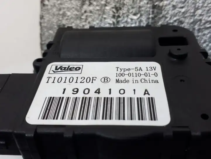Ford Explorer (2010 - 2015) T1010120F Двигатель задвижки потока воздуха — фото 3