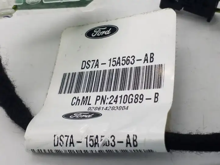 Ford Fusion II (2013 - ) DS7A15A563AB Лампа подсветки бардачка — фото 4