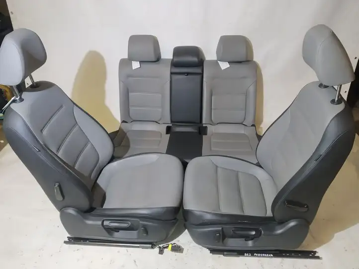 Volkswagen Jetta VI (2011 - 2018) Комплект отделки дверей — фото 1