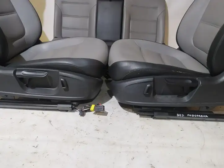 Volkswagen Jetta VI (2011 - 2018) Комплект отделки дверей — фото 3