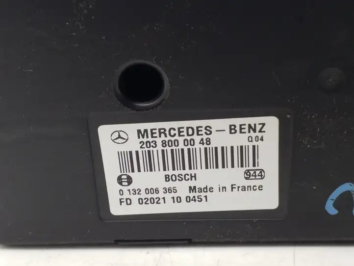 Mercedes-Benz E W211 (2002 - 2009) 2038000048 Вакуумный насос центрального замка — фото 3