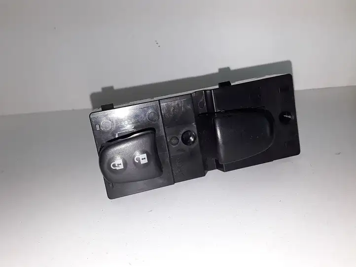 Nissan Juke I F15 (2010 - 2018) 254111KA5A Блок кнопок стеклоподъемников — фото 1