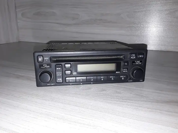 Honda CR-V (2001 - 2004) DEHM6017ZH Магнитола / мультимедийная система — фото 1
