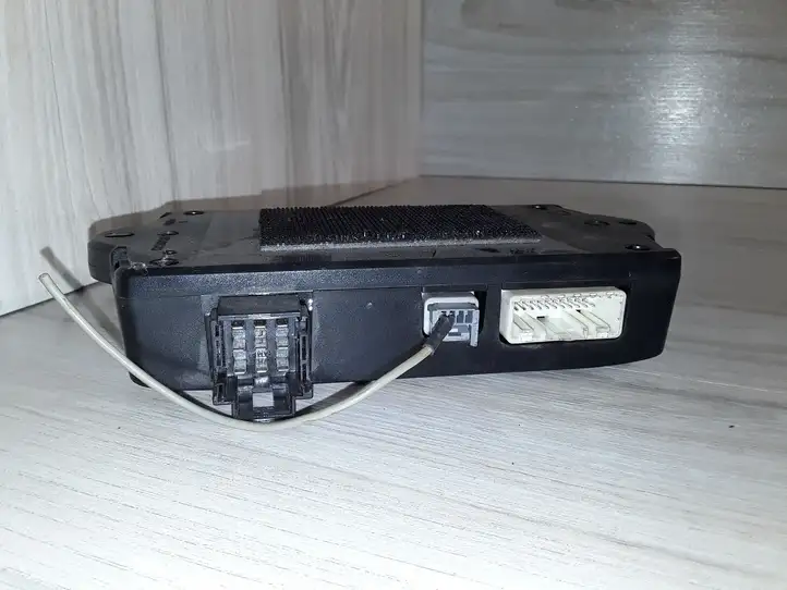 Renault Trafic II (X83) (2002 - 2014) Блок GSM — фото 3