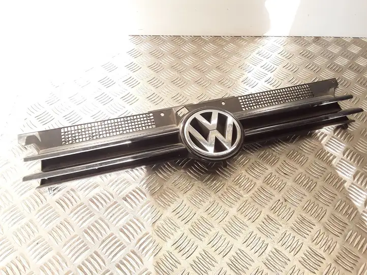Volkswagen Golf IV (1998 - 2005) 1J0853655C Верхняя решетка радиатора — фото 1