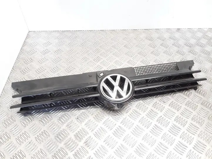 Volkswagen Golf IV (1998 - 2005) 1J0853651H Верхняя решетка радиатора — фото 1