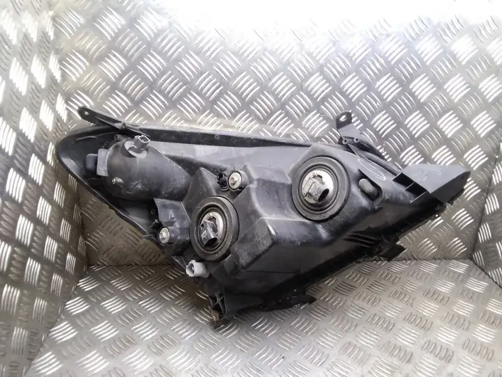 Toyota Corolla Verso AR10 (2004 - 2009) 7357230400 Передняя фара — фото 2