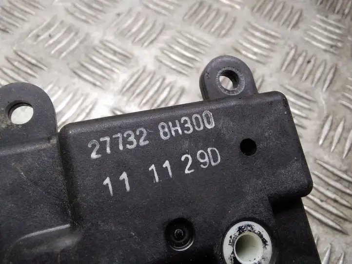 Nissan Qashqai (2010 - 2013) 277328H300 Двигатель задвижки потока воздуха — фото 2