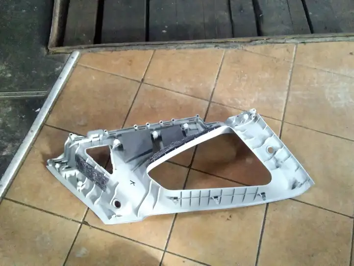 Nissan Qashqai (2010 - 2013) 76935EY10A Прочая отделка багажника — фото 3