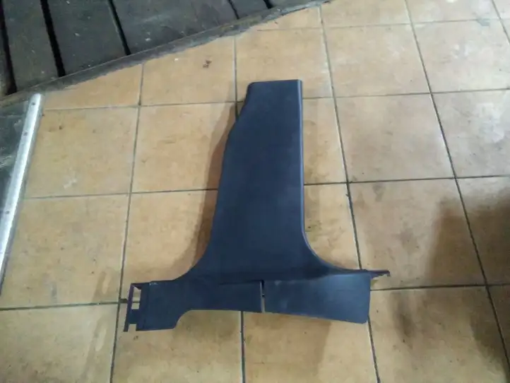 Nissan Qashqai (2010 - 2013) 76915JD000 Нижняя обшивка стойки B — фото 1