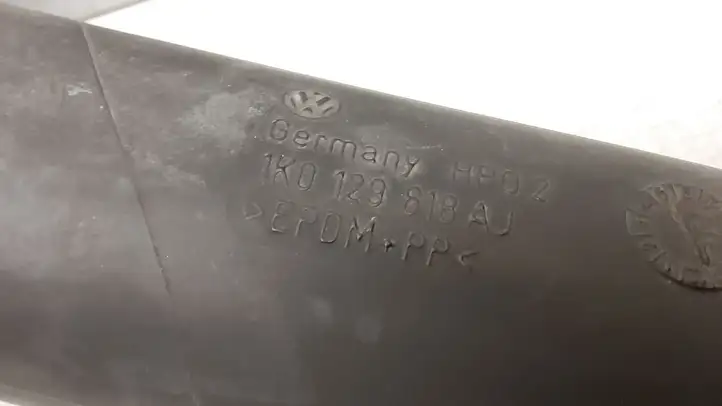 Volkswagen PASSAT B6 (2005 - 2010) 1K0129618AJ Трубка подачи воздуха — фото 2