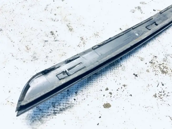 Citroen C4 (2004 - 2008) 96563473xc Накладка стекла передней двери — фото 3