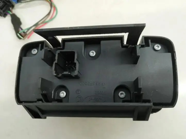 Ford S-MAX (2006 - 2010) 6g9t13a024ee Включатель фонарей — фото 3