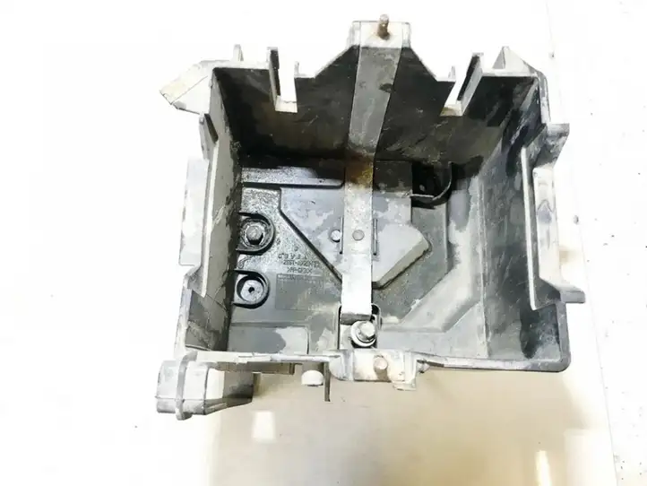Ford Fiesta (2006 - 2008) 2s6t10723fd Ящик аккумулятора — фото 1