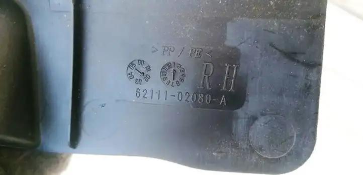 Toyota Corolla E120 E130 (2000 - 2004) 6211102080A Прочие детали салона — фото 3