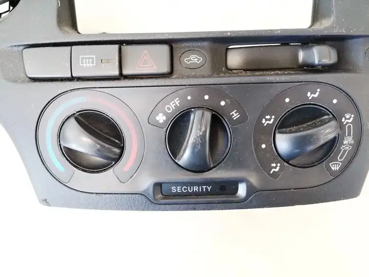 Toyota Yaris (2005 - 2009) 758649 Блок управления климат-контролем — фото 2