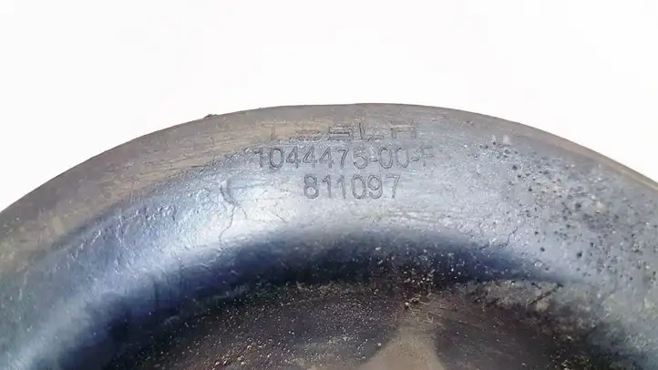 Tesla Model 3 (2017 - 2023) 104447500F Резиновая опора пружины — фото 3