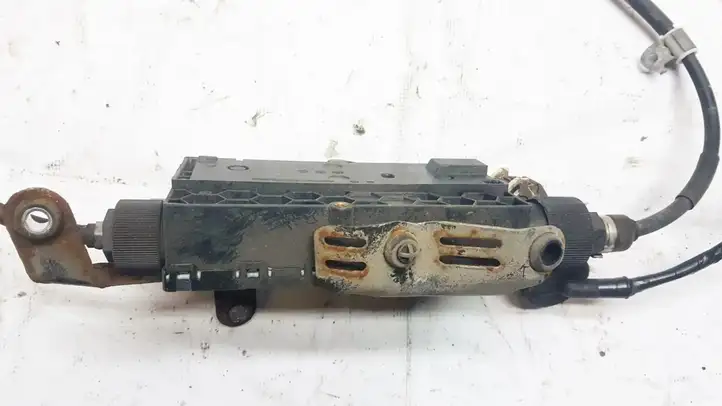 Subaru Outback (2009 - 2014) 10220201784 Колодки ручного тормоза — фото 2