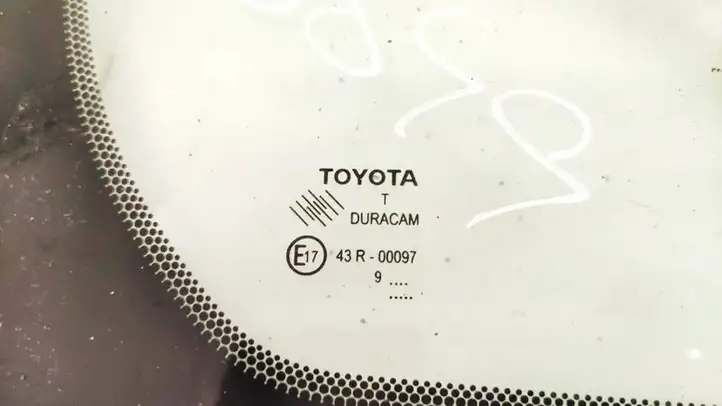 Toyota Verso (2009 - 2012) Треугольное стекло кузова — фото 2