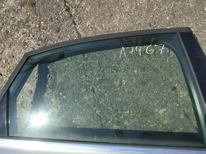 Audi A4 S4 B8 8K (2007 - 2011) Стекло задней двери — фото 1