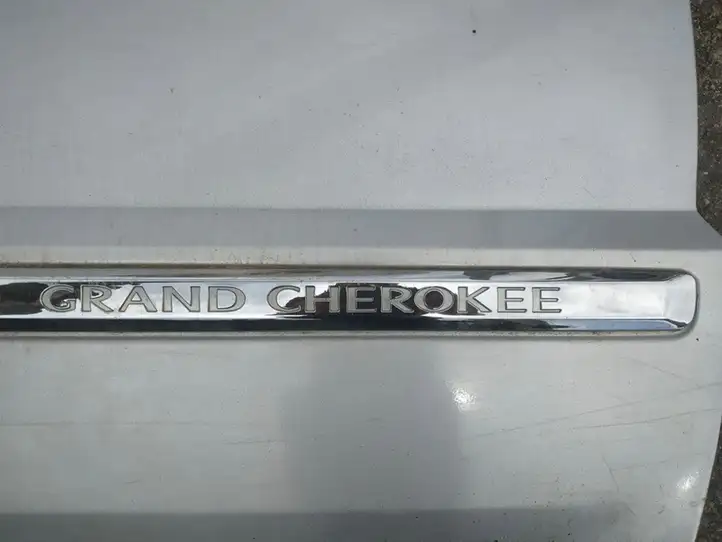 Jeep Grand Cherokee (WK) (2004 - 2010) Молдинг передней двери — фото 3