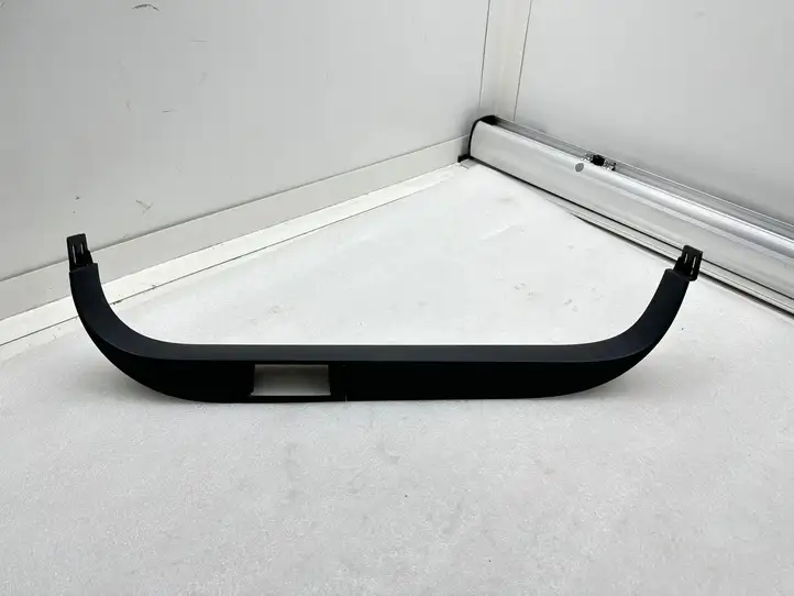 Tesla Model X (2021 - ) 110513800H Прочая отделка задней двери — фото 6