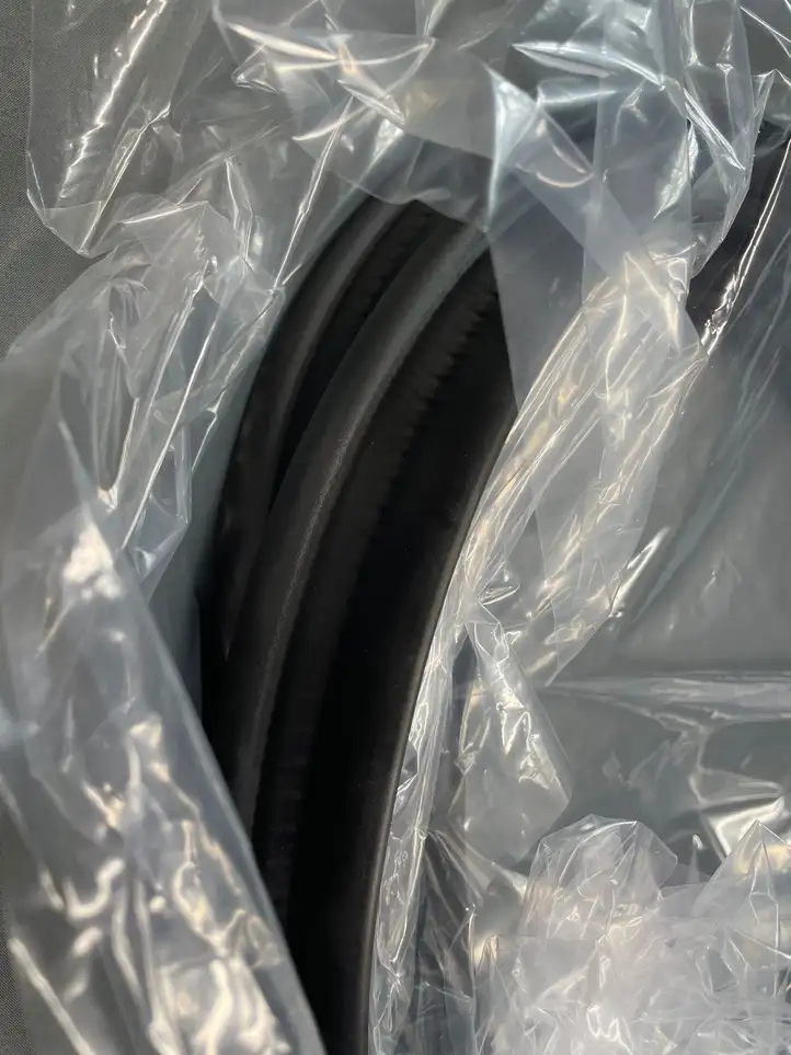 BMW 2 F45 (2014 - 2021) 51767440481 Уплотнитель двери багажника — фото 2