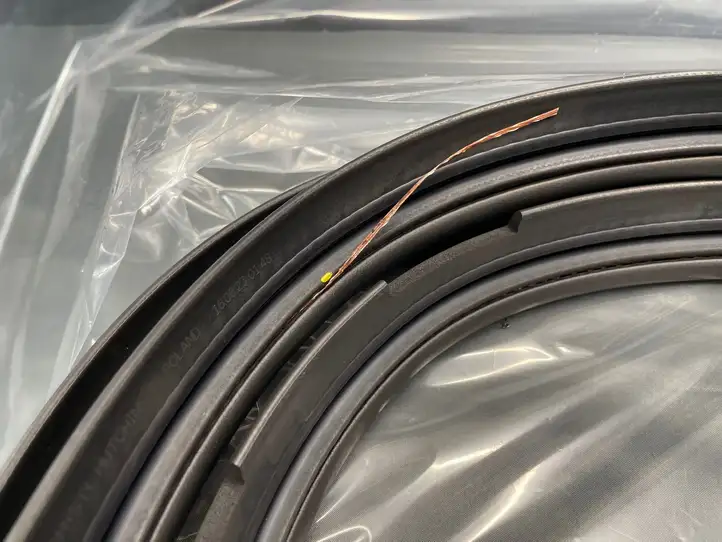 BMW 2 F45 (2014 - 2021) 51767440481 Уплотнитель двери багажника — фото 4