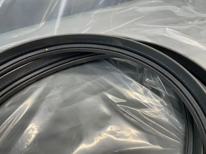 BMW 2 F45 (2014 - 2021) 51767440481 Уплотнитель двери багажника — фото 5