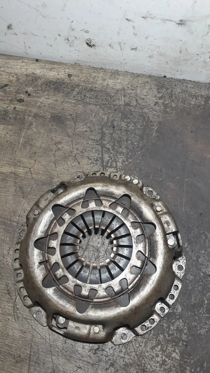 Nissan Qashqai (2006 - 2010)   Корзина сцепления