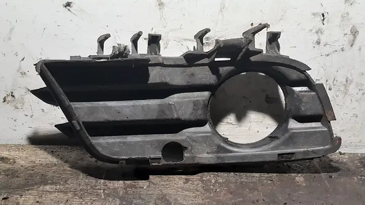 Opel Vectra    Нижняя решётка (из трех частей)
