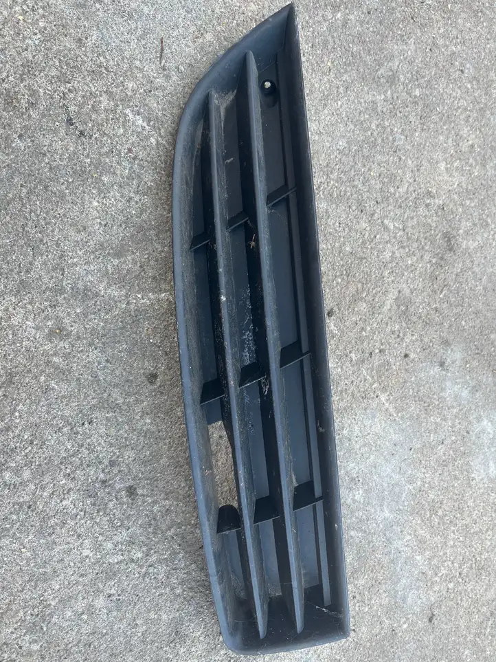 Volkswagen PASSAT B6 (2005 - 2010) 3c0853666 Нижняя решетка переднего бампера — фото 1