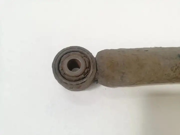 Volkswagen PASSAT B7 (2011 - 2014)   Задний амортизатор с пружиной