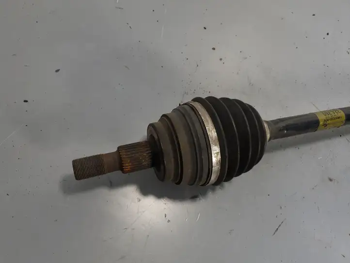 Mercedes-Benz ML W164 (2005 - 2011)  A1643301901 Передняя полуось