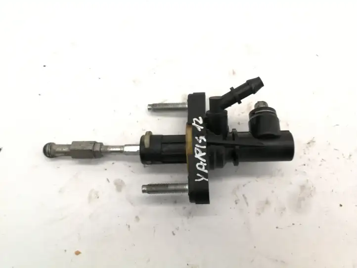 Toyota Yaris (2009 - 2012)   Рабочий цилиндр сцепления