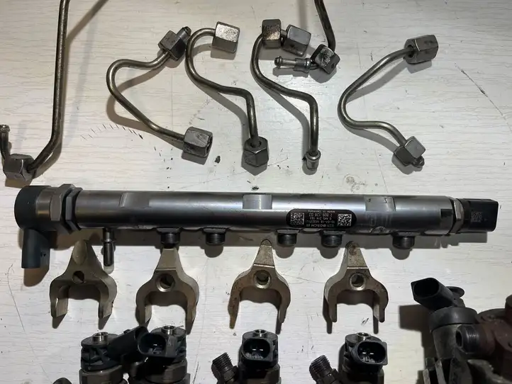 BMW 3 E90 E91 (2005 - 2012) 0445010517 Комплект системы впрыска — фото 9