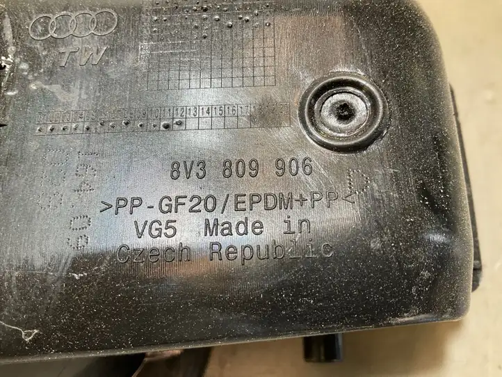 Audi A3/S3 8V (2016 - 2020) 8V3809906 Крышка топливного бака — фото 2