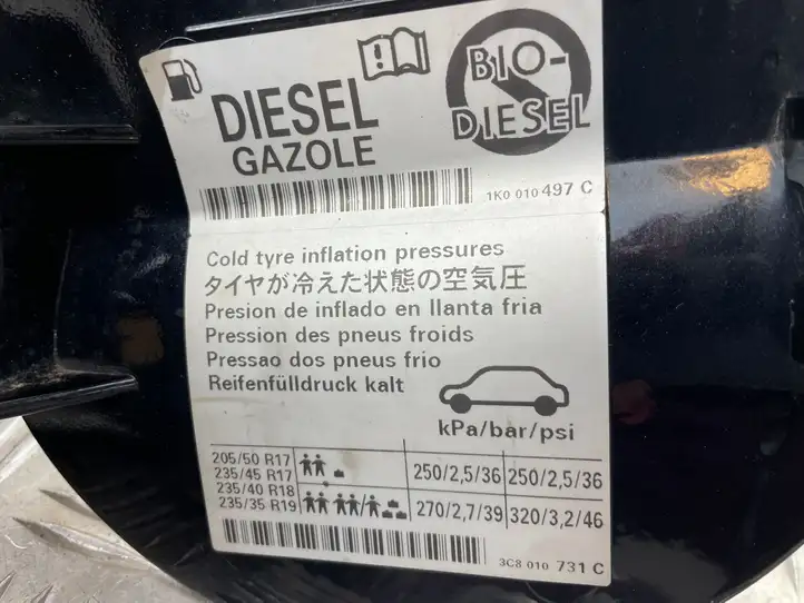 Volkswagen PASSAT CC (2012 - 2017) 3C8010731C Крышка топливного бака — фото 5