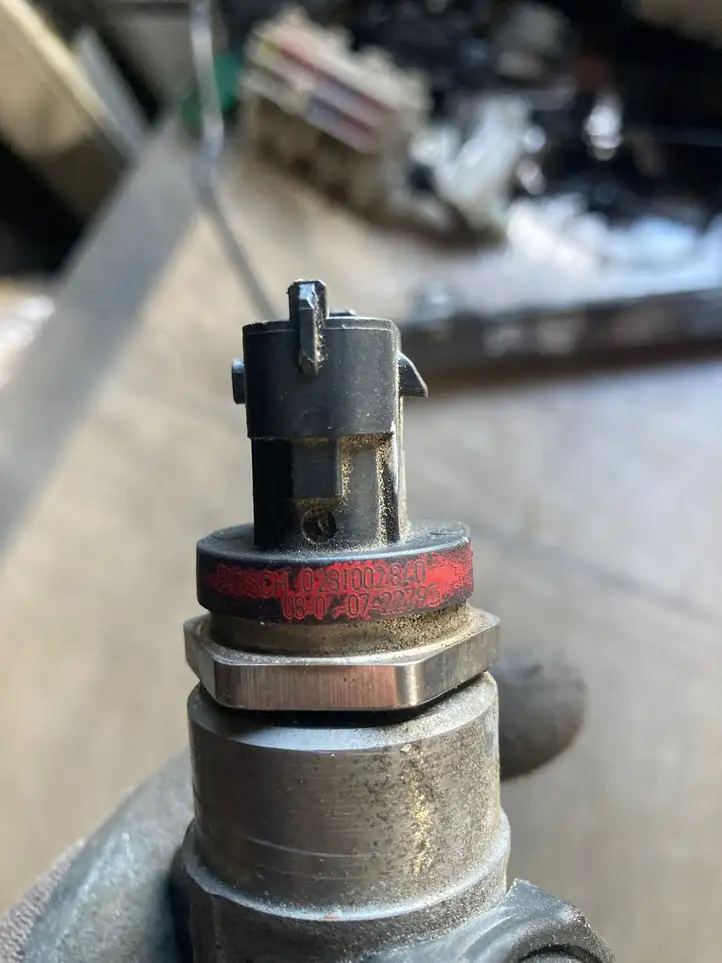 Renault Koleos I (2008 - 2016) 8200842432 Магистральная топливная трубка — фото 4