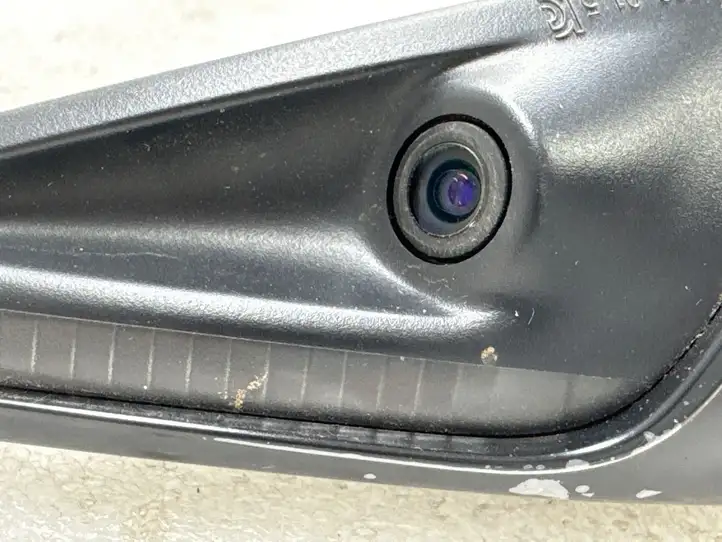 Tesla Model Y (2019 - 2024) 112510650J Боковая камера в крыле — фото 8