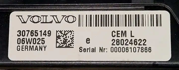 Volvo S60 (2004 - 2010) 30765149 Блок предохранителей — фото 2