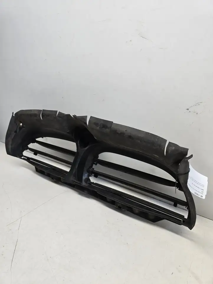 BMW 5 E60 E61 (2004 - 2010) 51717050537 Дефлектор воздуха — фото 1