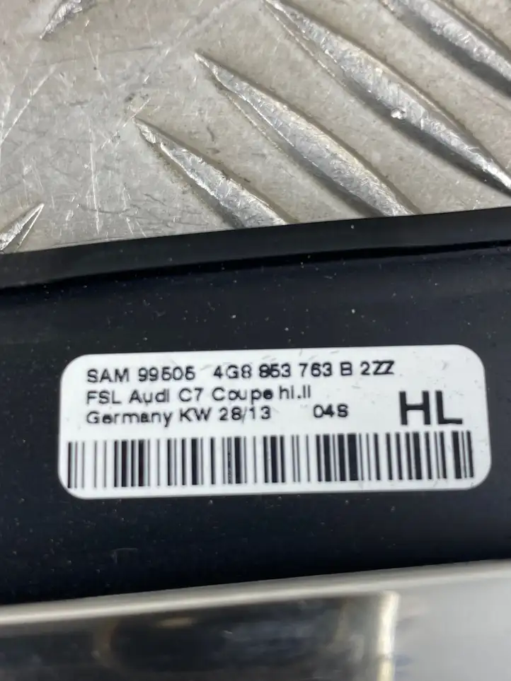 Audi A7 S7 4G (2010 - 2014) 4G8853284B Накладка стекла двери — фото 10