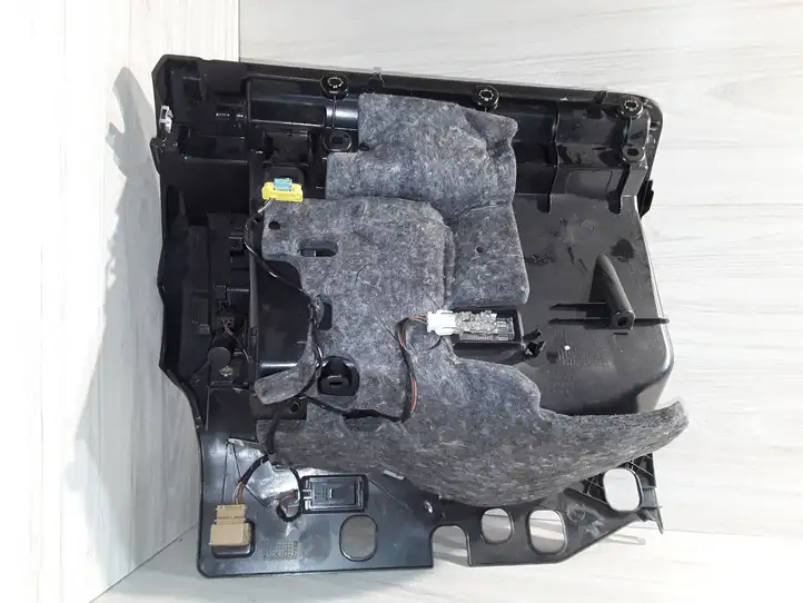 Audi A4 S4 B8 8K (2007 - 2011) 8K18570356PS Бардачок в сборе — фото 3