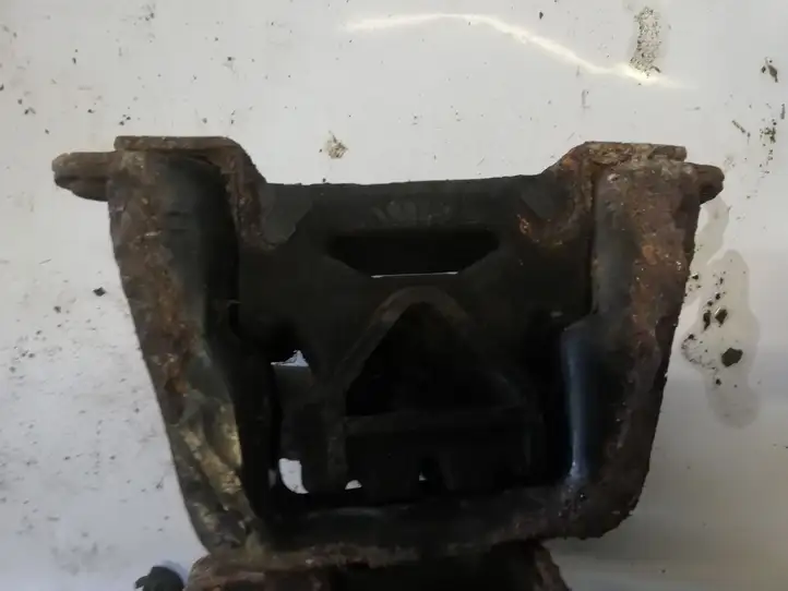 Toyota Aygo AB10 (2005 - 2008) Опора двигателя — фото 2
