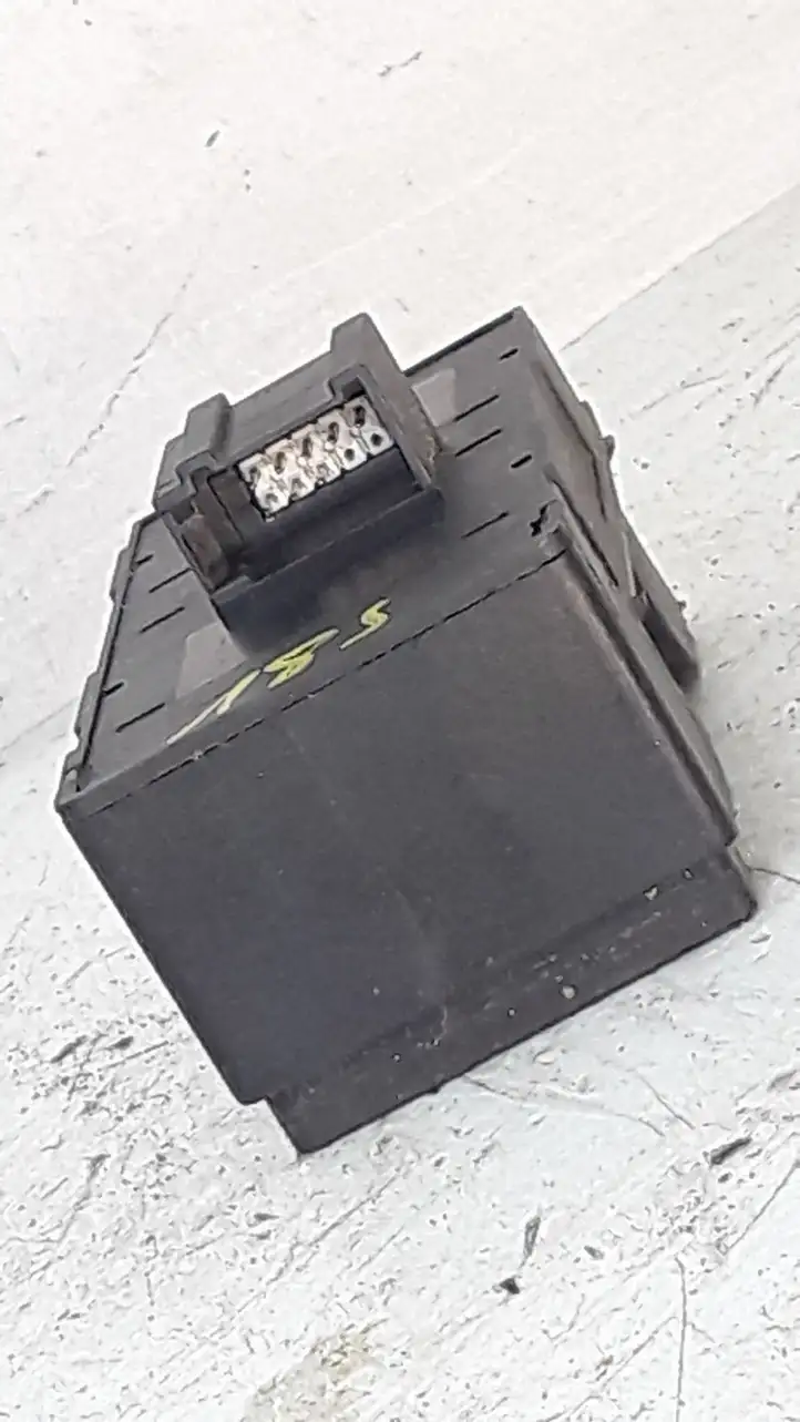 Audi A4 S4 B6 8E 8H (2000 - 2006) 8Z0959851 Кнопка стеклоподъемников — фото 4