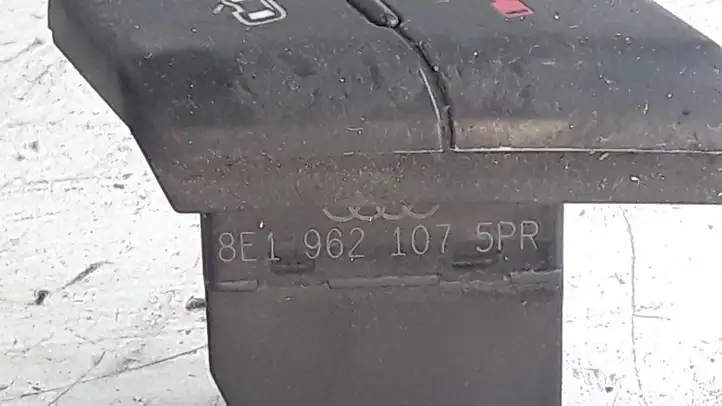 Audi A4 S4 B6 8E 8H (2000 - 2006) 8E1962107 Включатель центрального замка — фото 2